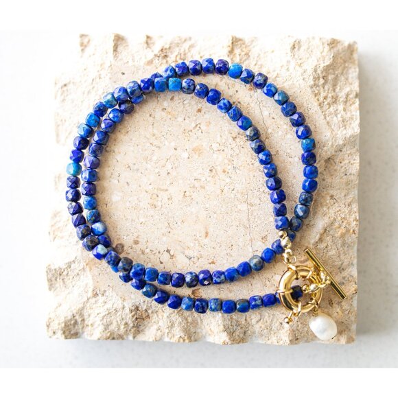 Blue and Gold Beaded Necklace with Pearl Pendant - Picture 5 of 10